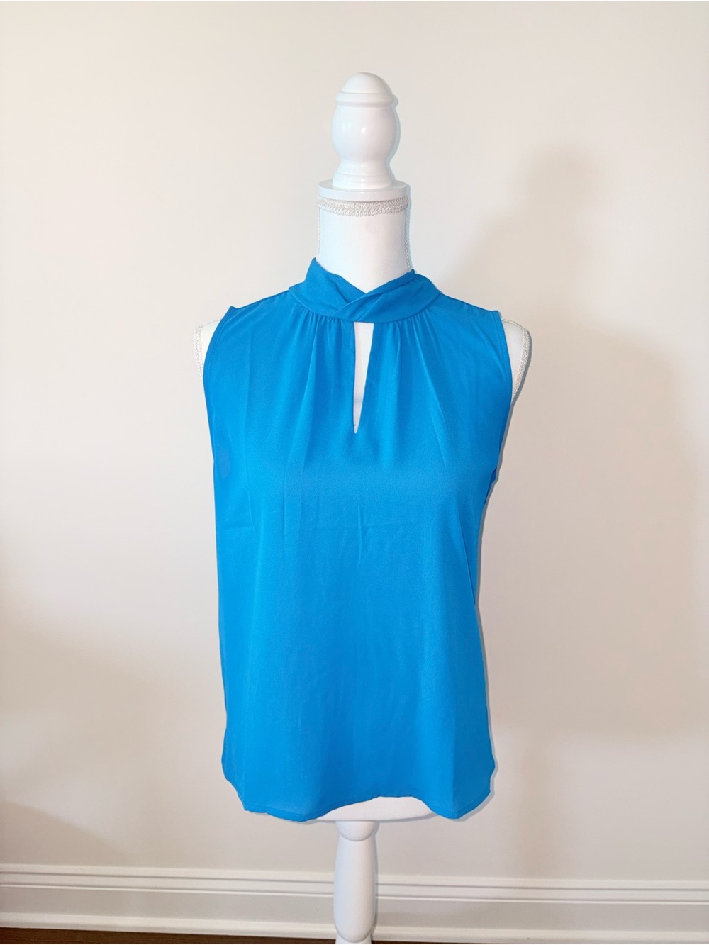 Ann Taylor Vibrant Turquoise Sleeveless Twist Neck Blouse